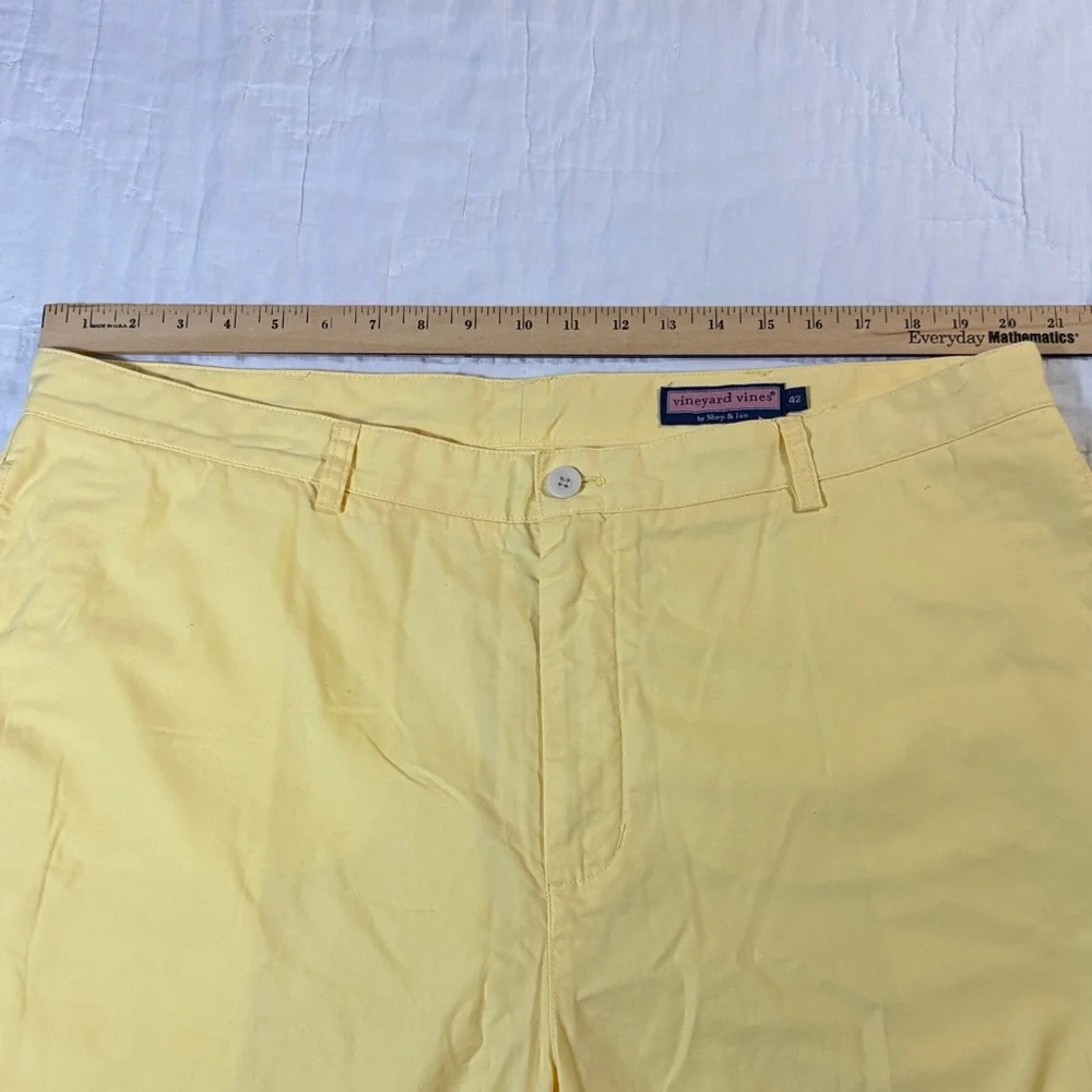 Vineyard Vines Mens Club Shorts Sz 42 Yellow Flat Front Chino Golf Preppy Summer